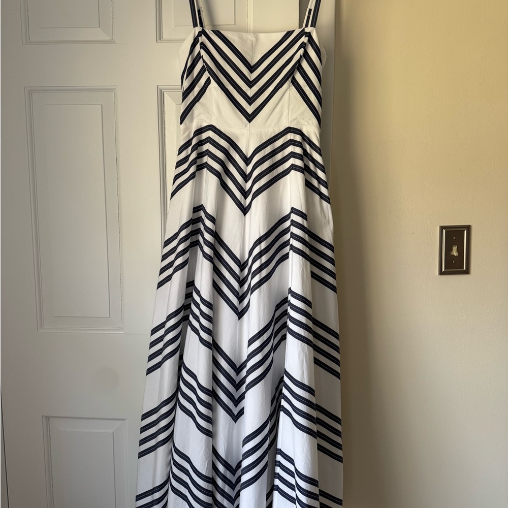 Hill House Home Coastal Margot Dress Size Small White Navy Chevron Midi - Picture 2 of 8